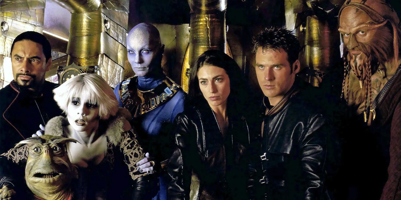 The Moya crew stands together in Farscape