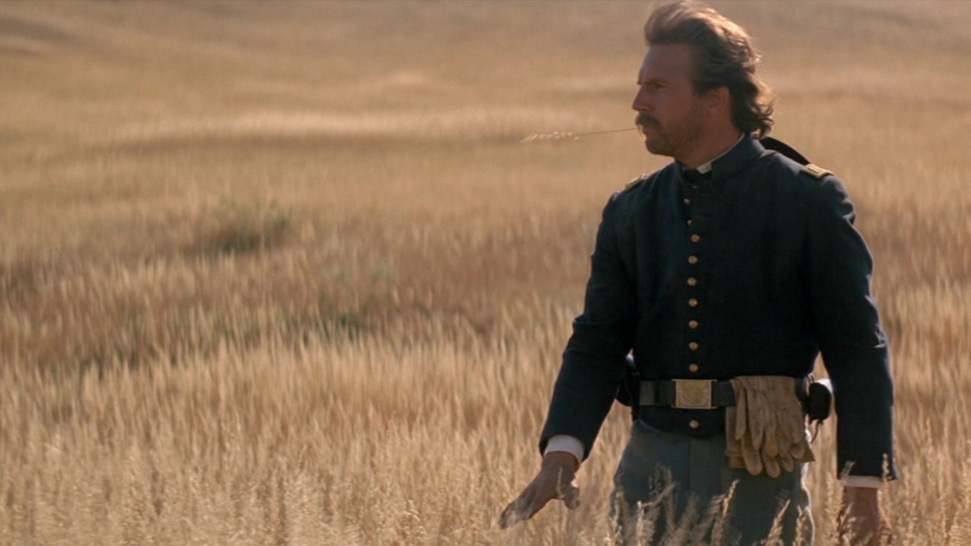 Kevin Costner in a field in Dances with Wolves (1990)