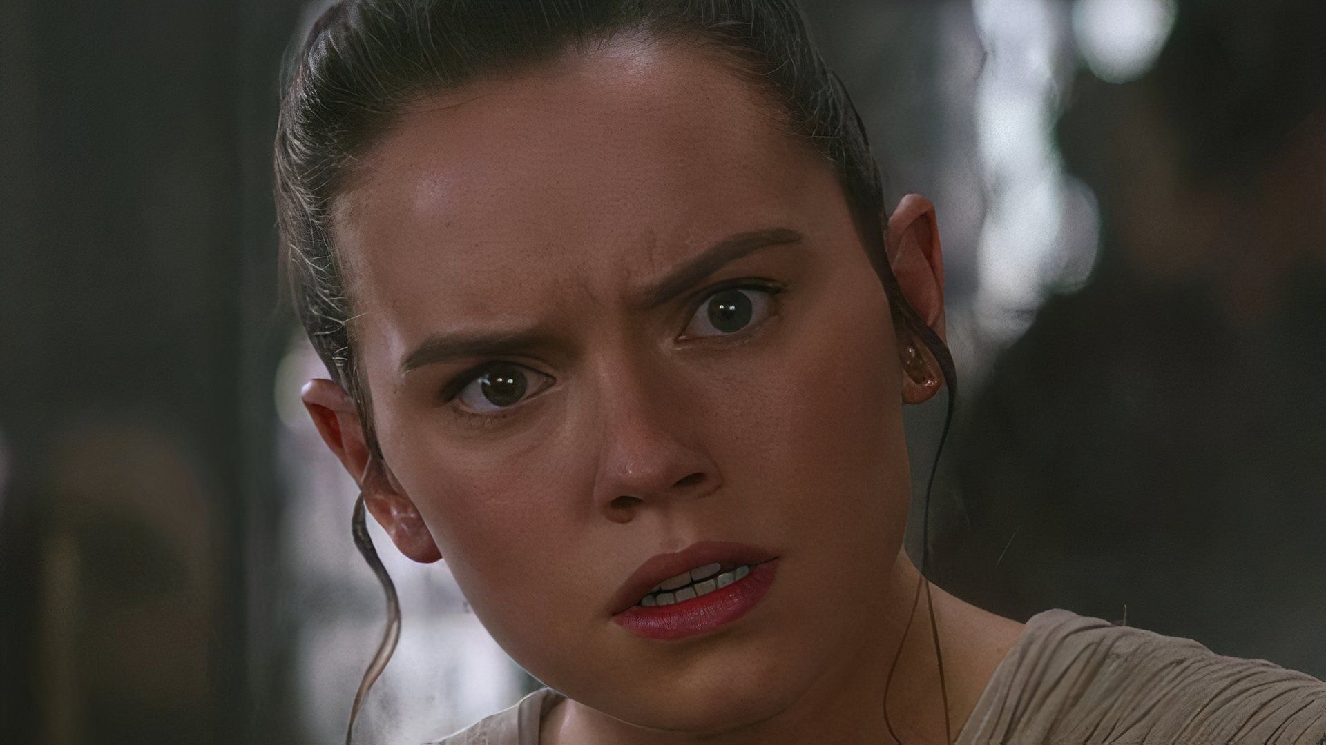 Daisy Ridley Reveals How Stress and Pressure of Star Wars Caused Her ...