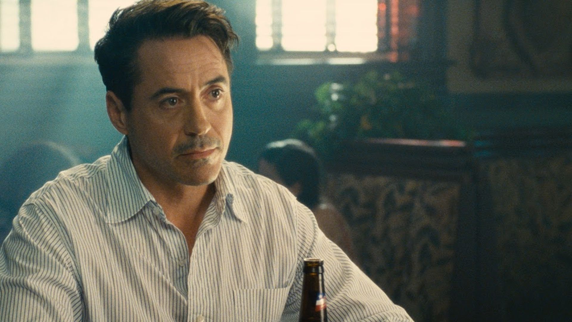 Robert Downey Jr. Signs Up with Universal for The Hider