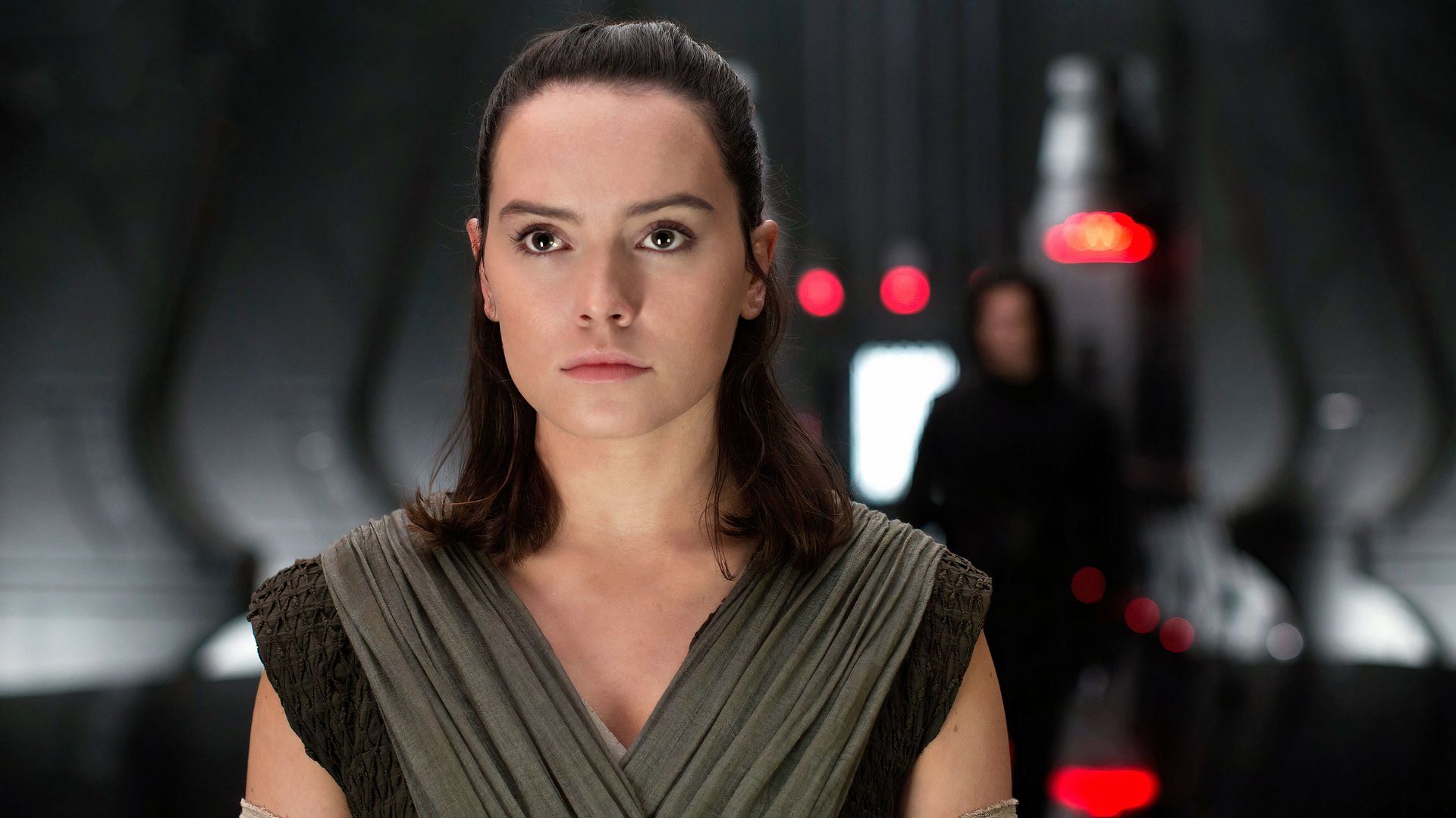 Daisy Ridley Teases a Possible Star Wars Trilogy for Rey Skywalker