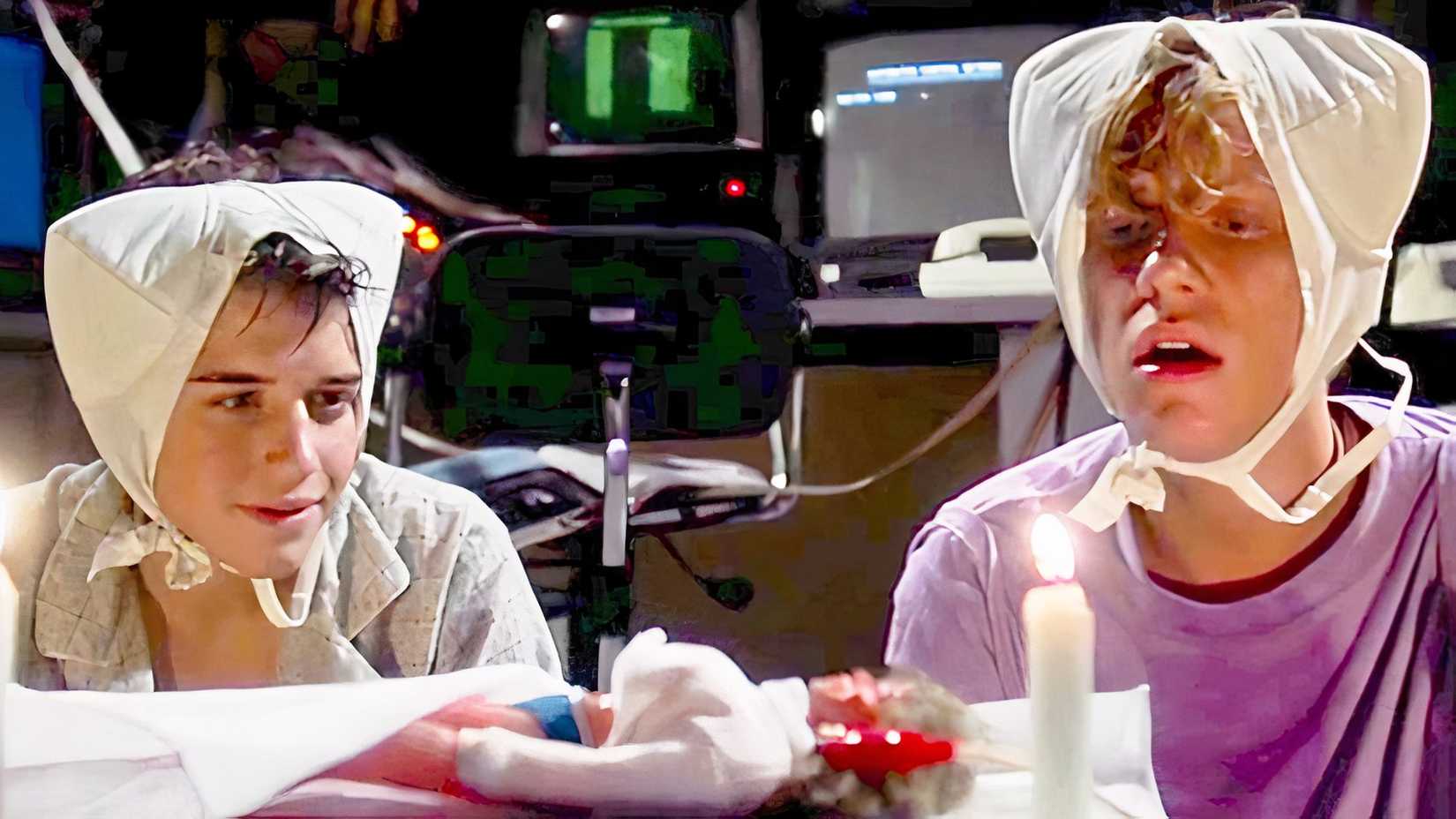 Anthony Michael Hall and Ilan Mitchell-Smith in Weird Science