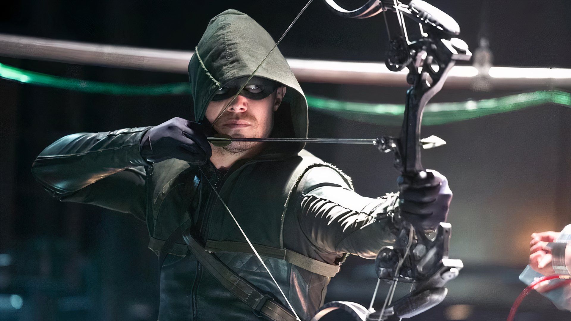 Stephen Amell Says an Arrow Movie Was Shut Down by Warner Bros.