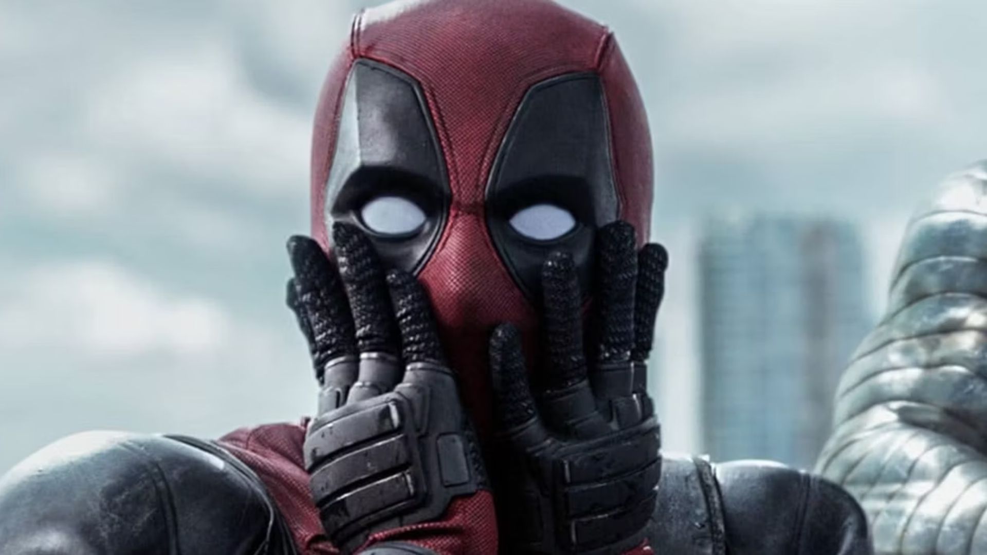 Ryan Reynolds Sacrificed His Pay-Check So Deadpool's Writers Could Work