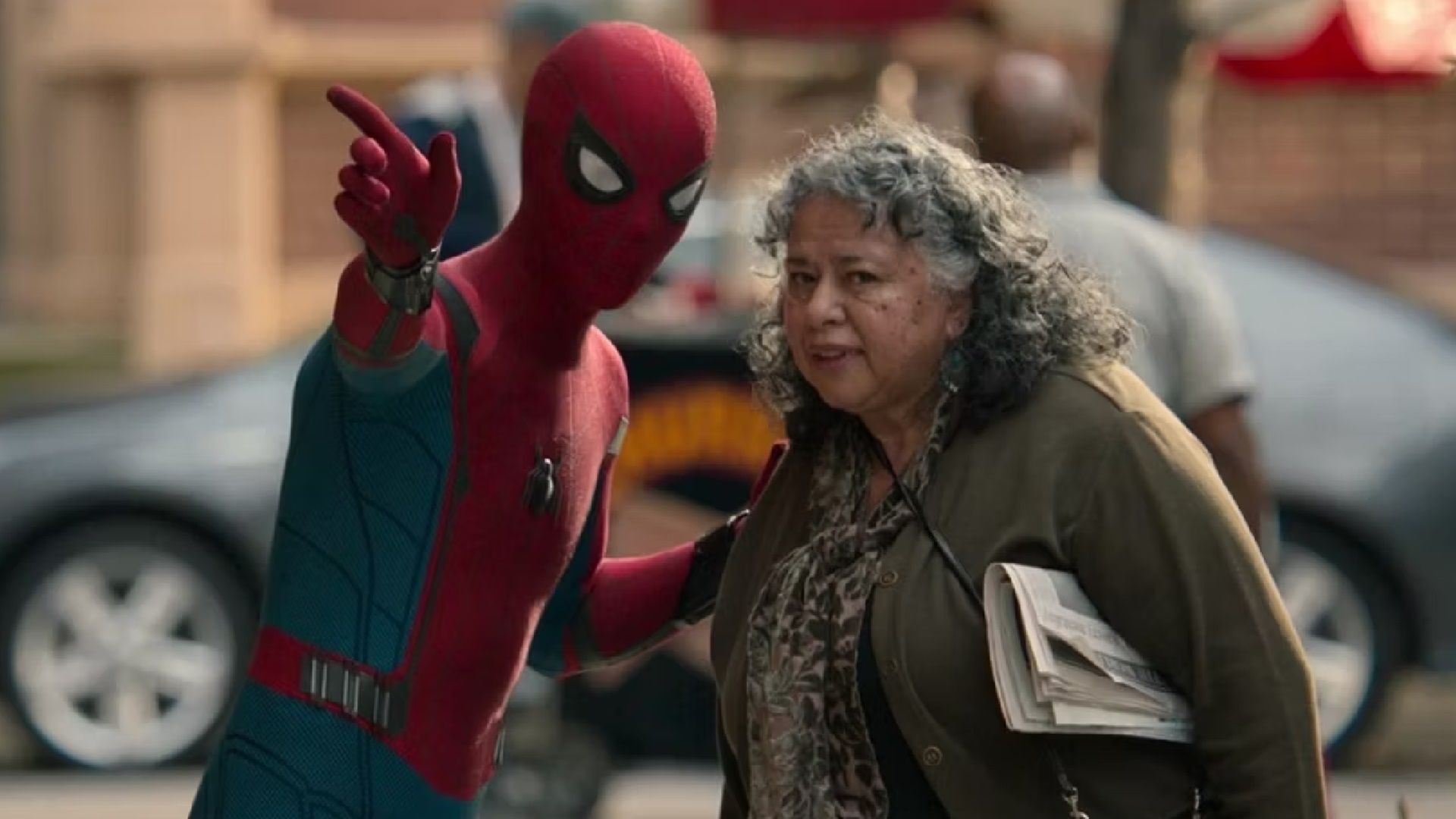 Spider-Man helps woman with directions in Spider-Man Homecoming