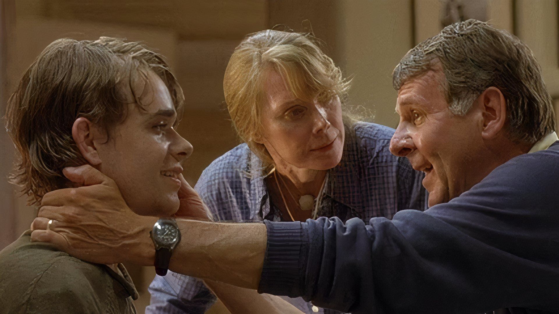 Tom Wilkinson, Sissy Spacek, and Nick Stahl in In the Bedroom (2001)