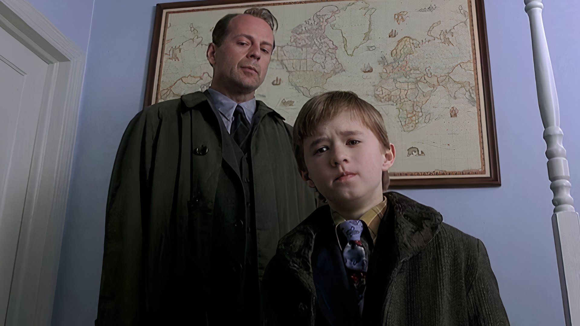 The Sixth Senses Bruce Willis Left Haley Joel Osment Cherished Messages