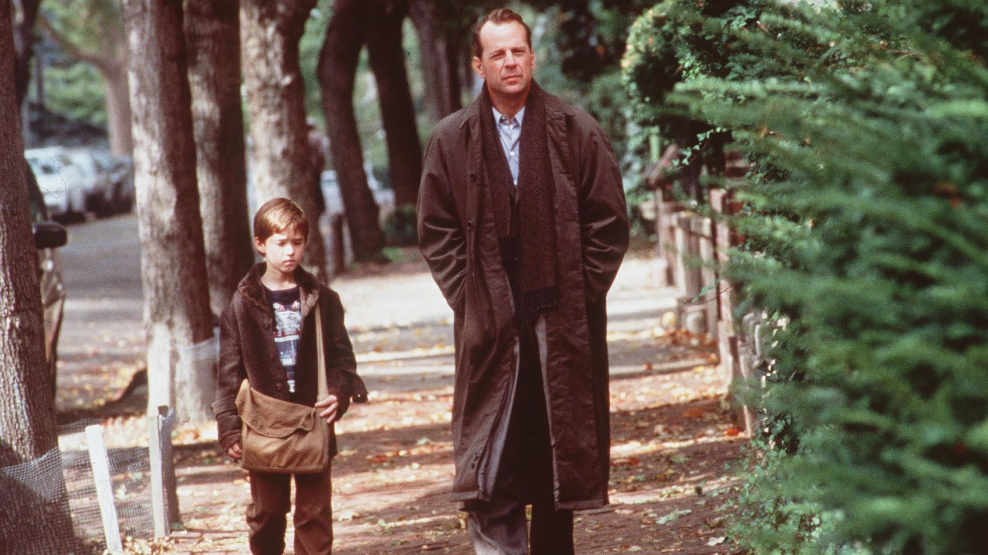 The Sixth Senses Bruce Willis Left Haley Joel Osment Cherished Messages