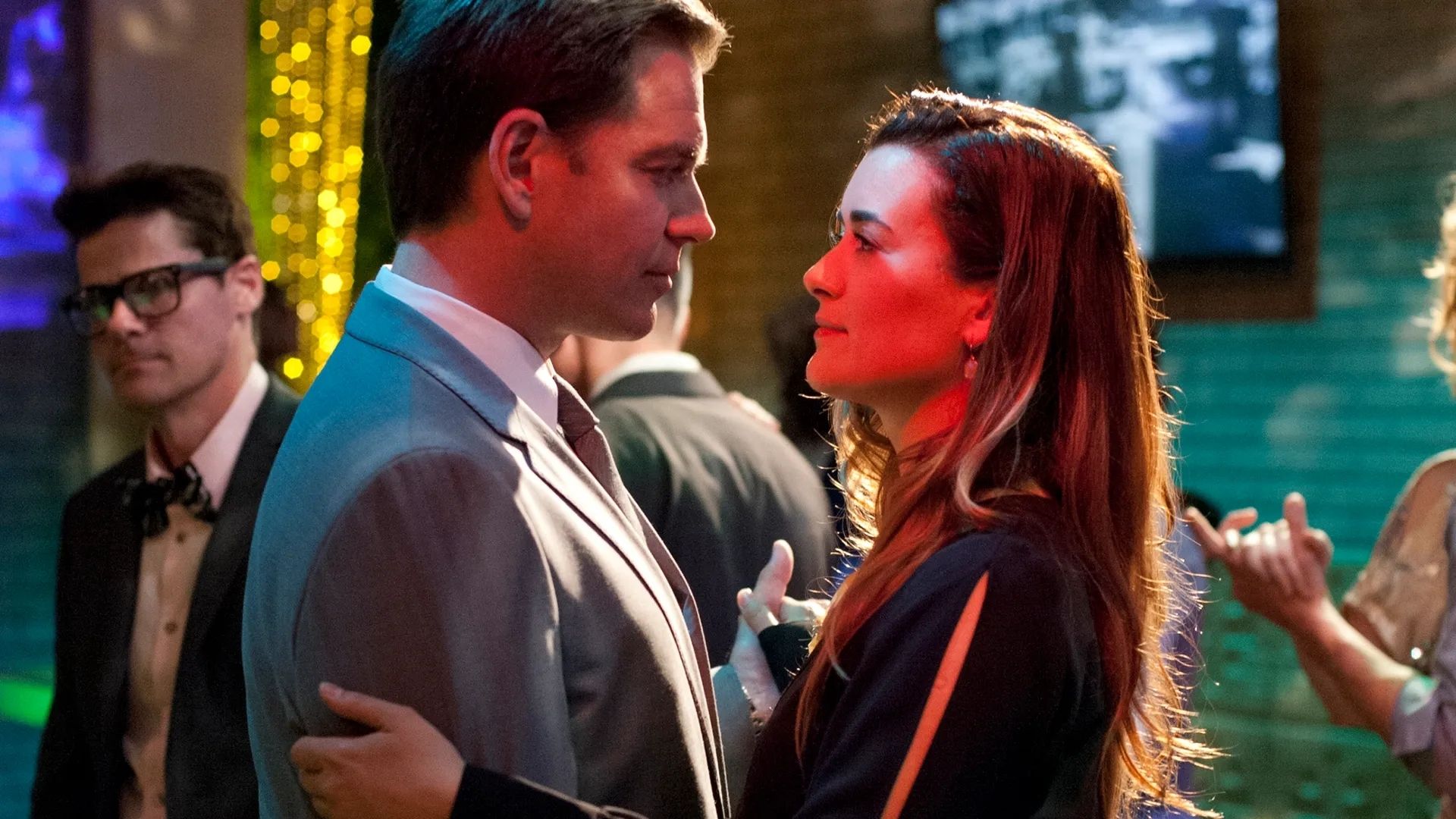 NCIS Spinoff Set Photo Reunites Tony & Ziva