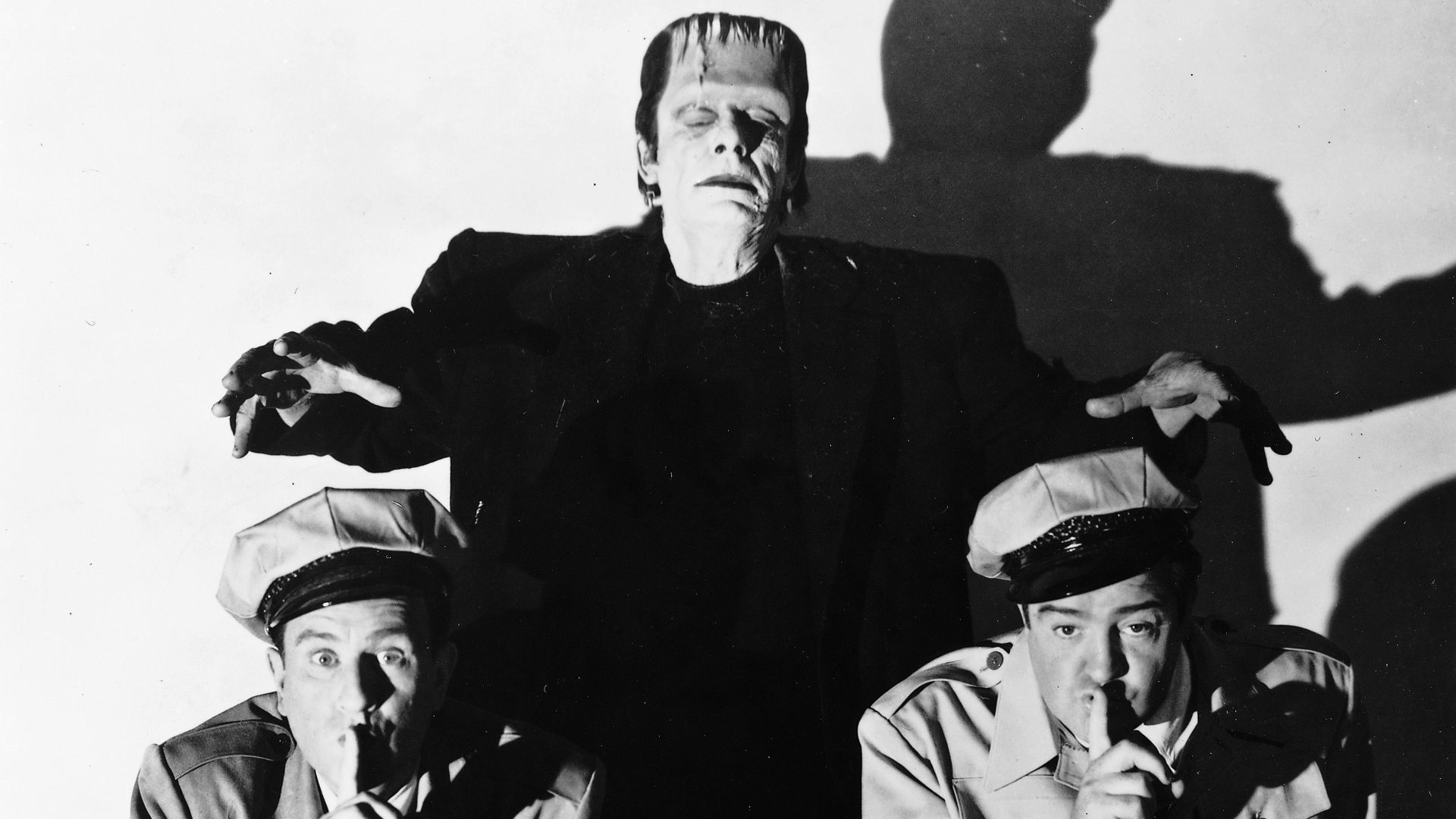 13 Best Classic Horror Movies to Stream This Halloween