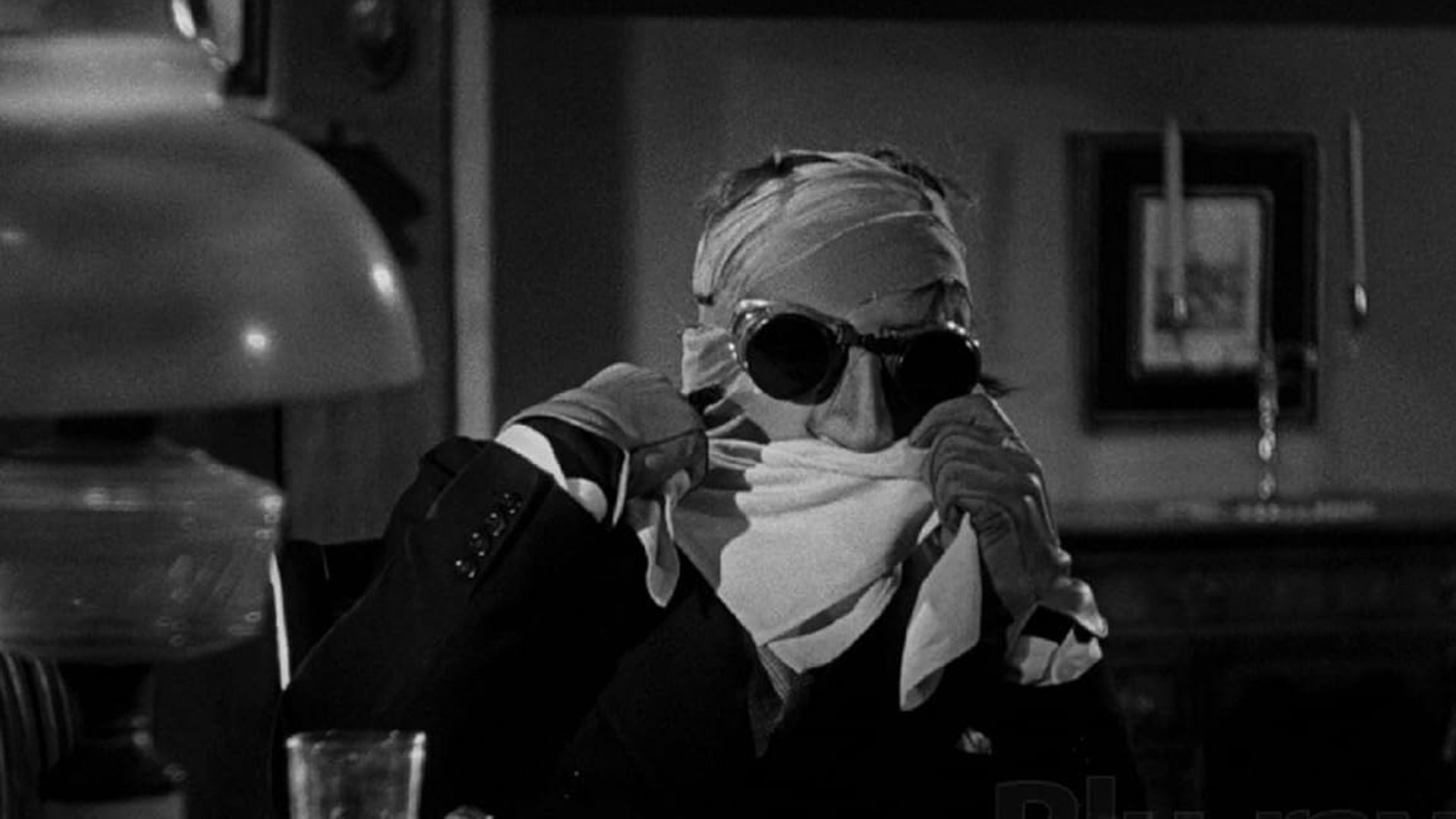 The Invisible Man Is Streaming 91 Years After the Universal Monster Debuted