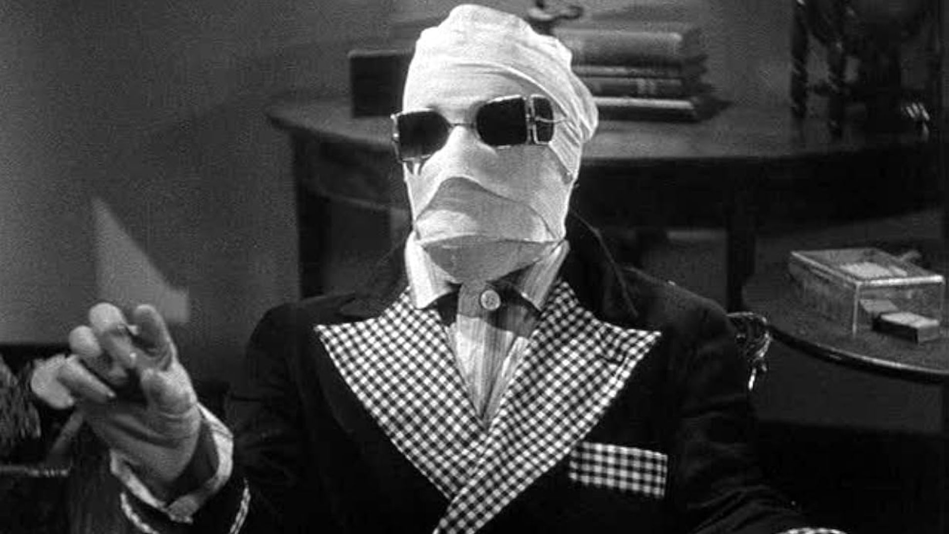 The Invisible Man Is Streaming 91 Years After the Universal Monster Debuted