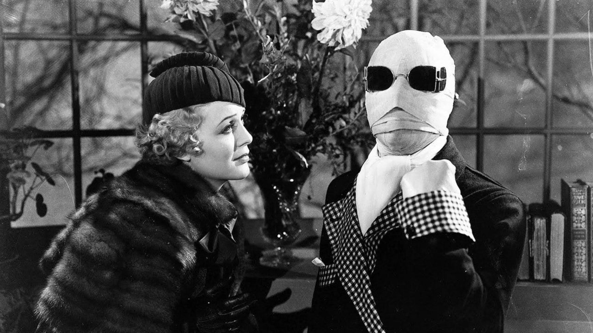 The Invisible Man Is Streaming 91 Years After the Universal Monster Debuted