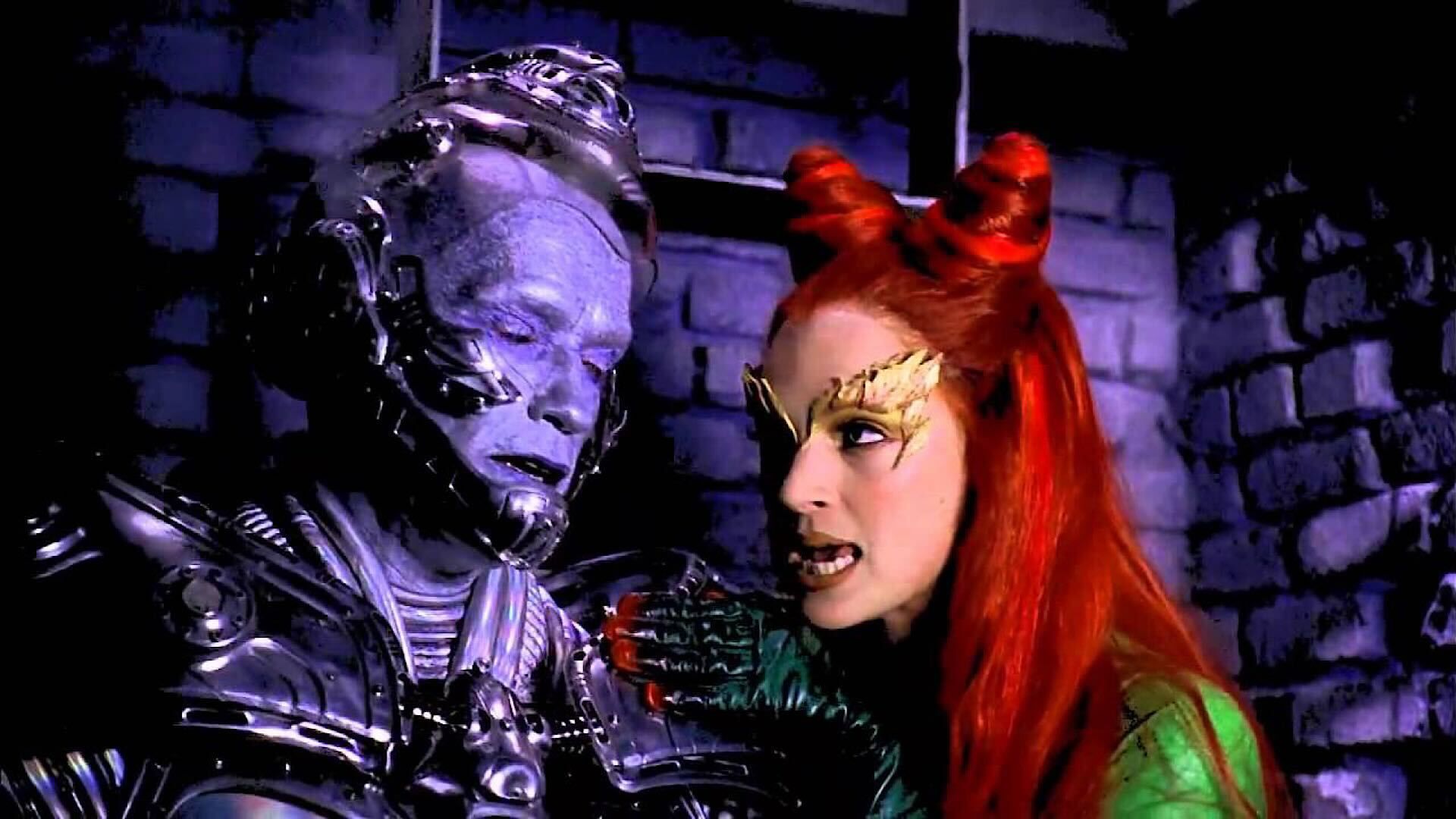 Arnold Schwarzenegger & Uma Thurman Have Batman & Robin Reunion