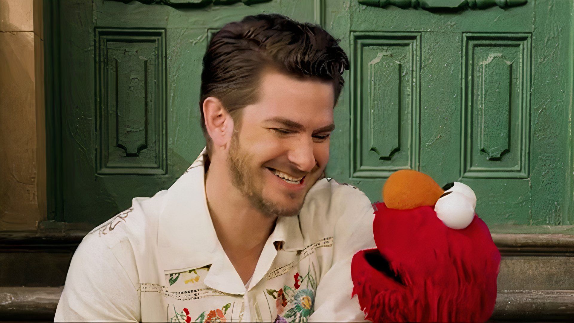 Andrew Garfield Gets Emotional with Elmo About His Mother’s Death