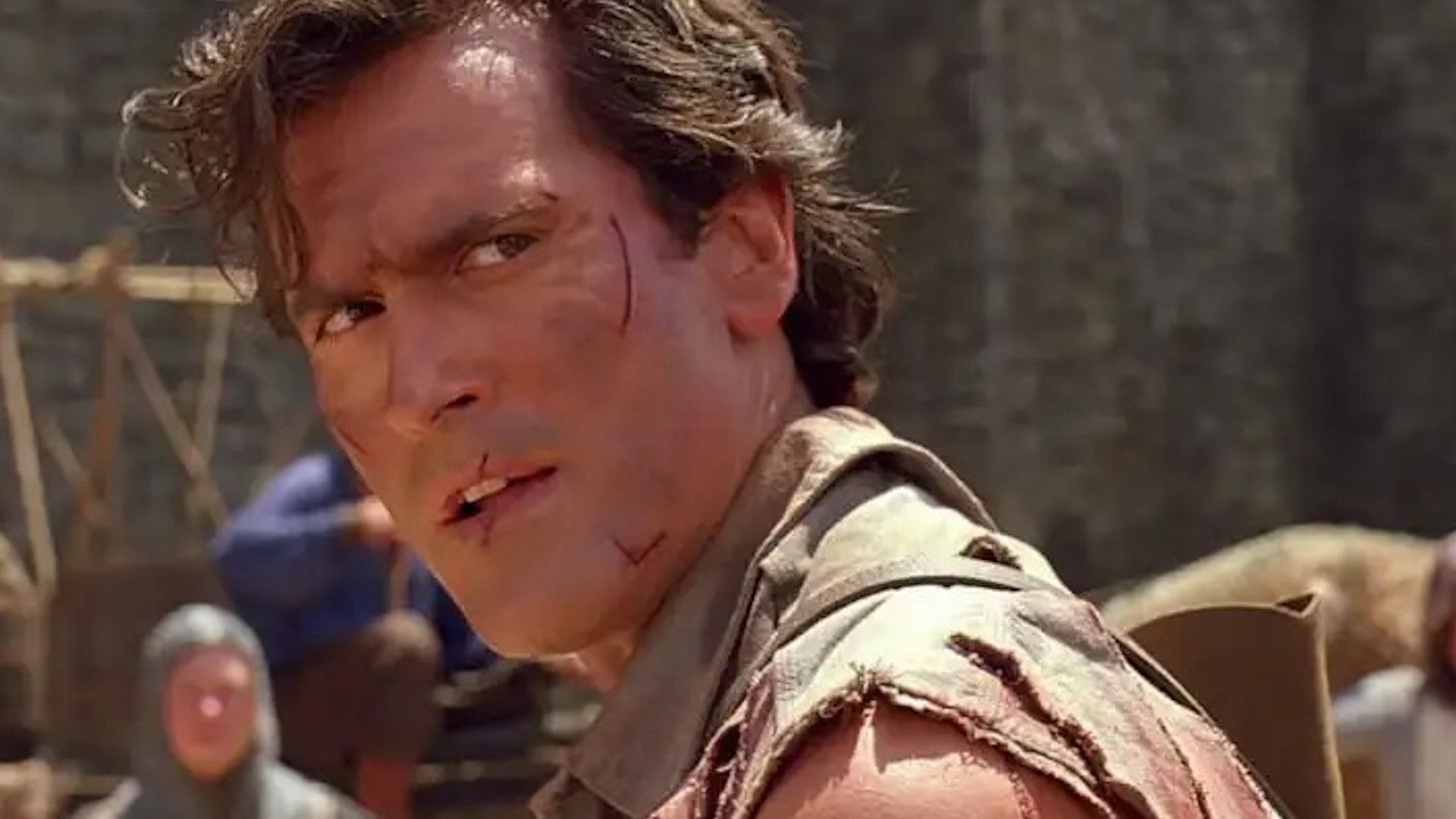 Bruce Campbell Pokes Fun at George Lucas With Evil Dead/Star Wars Comparison