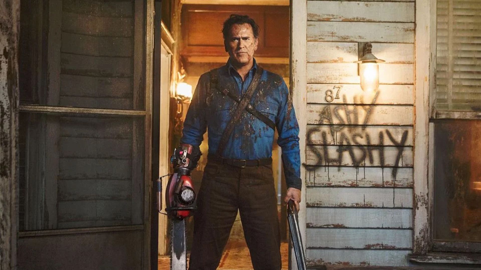 Bruce Campbell Pokes Fun at George Lucas With Evil Dead/Star Wars Comparison