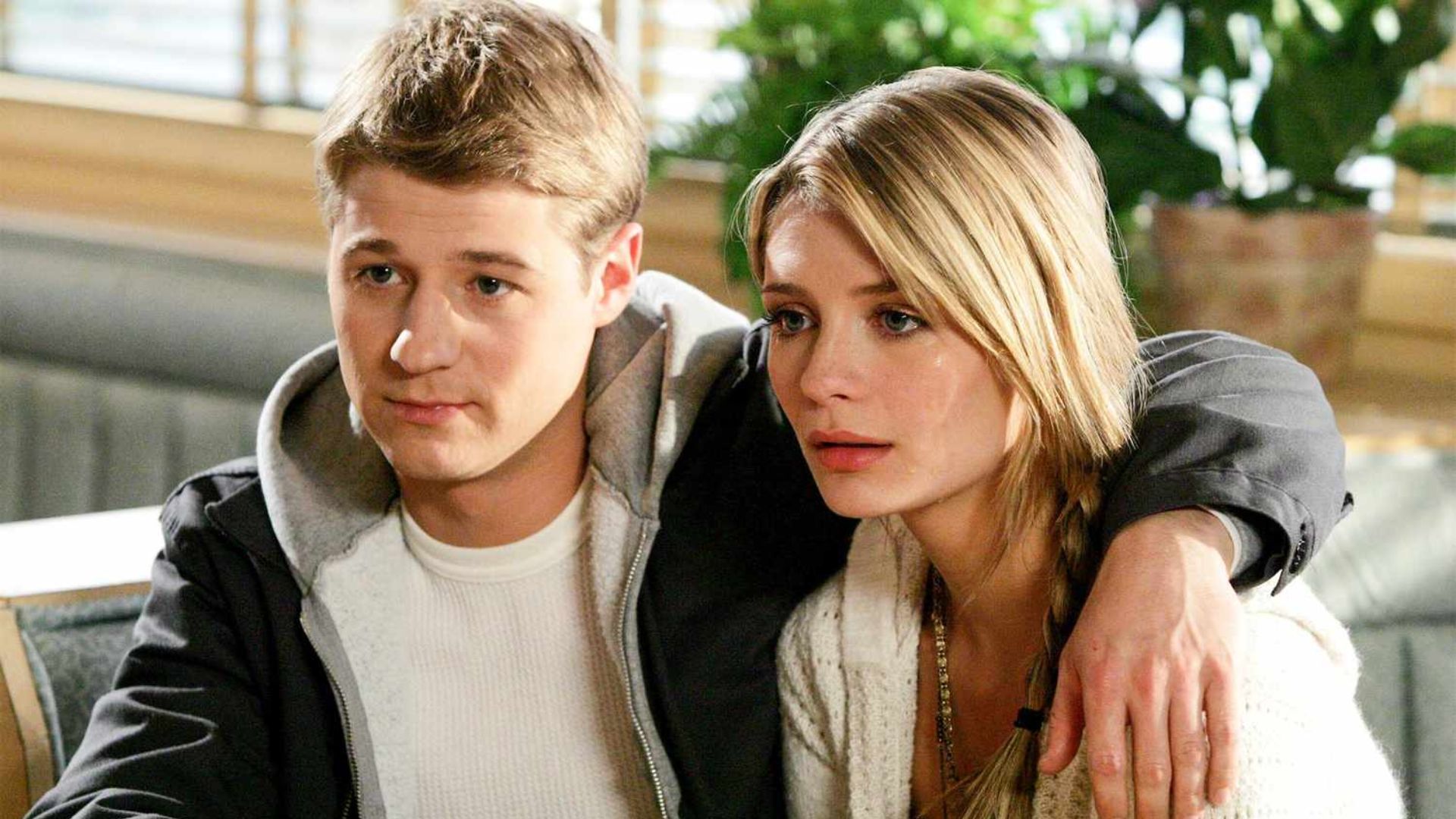 13 Best Teen Dramas From the 2000s on Streaming