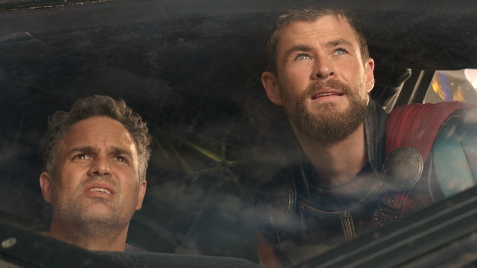 Chris Hemsworth & Mark Ruffalo Reunite First Look at New Thriller Crime 101