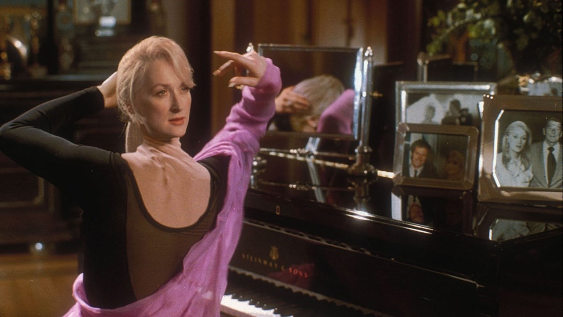 Meryl Streep Dark Fantasy Film Death Becomes Her Free to Stream on Tubi