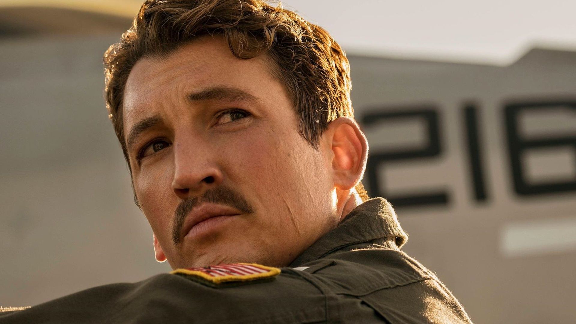 Miles Teller Shares Tribute to Top Gun: Maverick Flight Instructor Killed in Crash