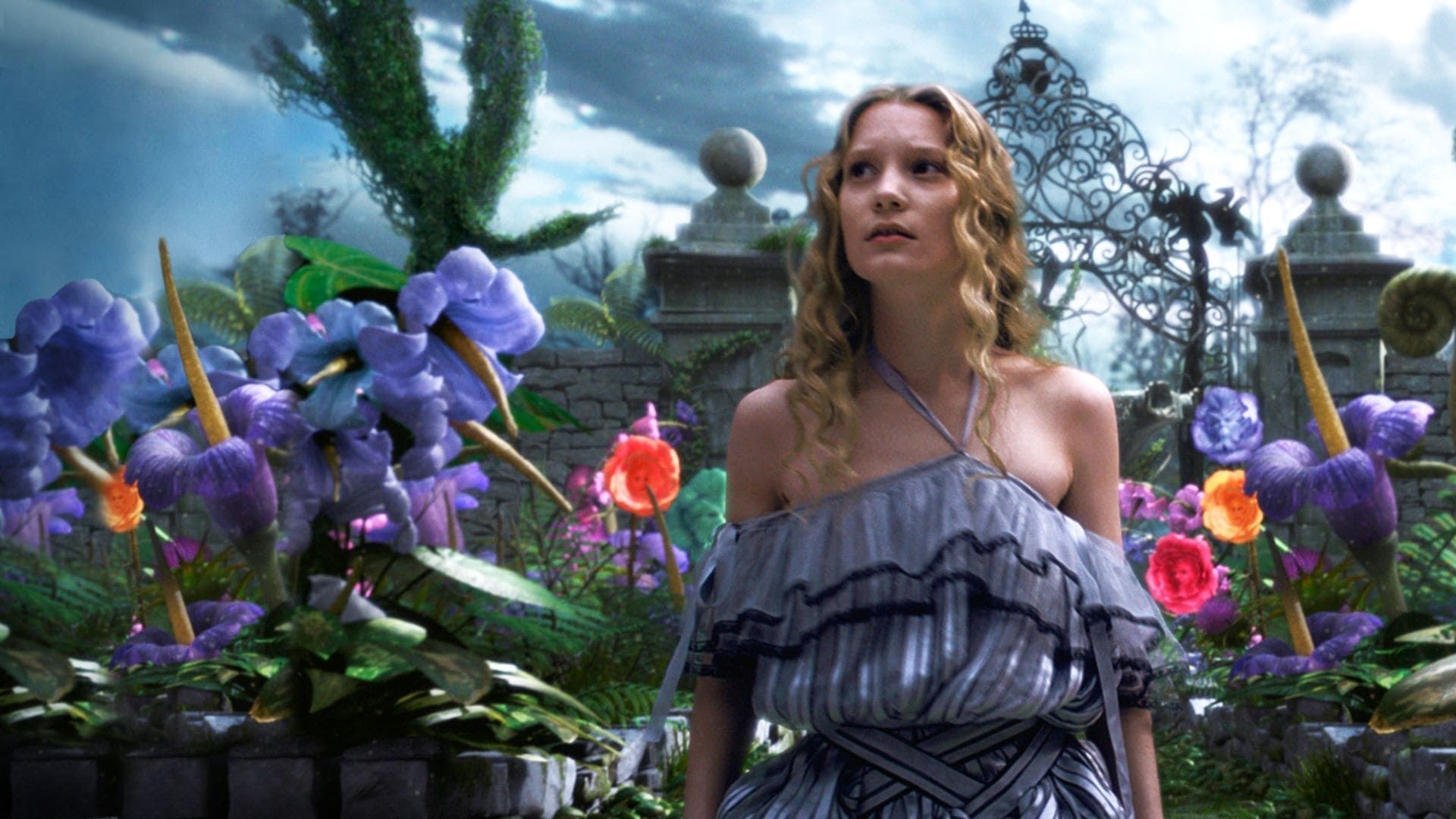 Tim Burtons Alice in Wonderland Made $1 Billion but Critics Hated It