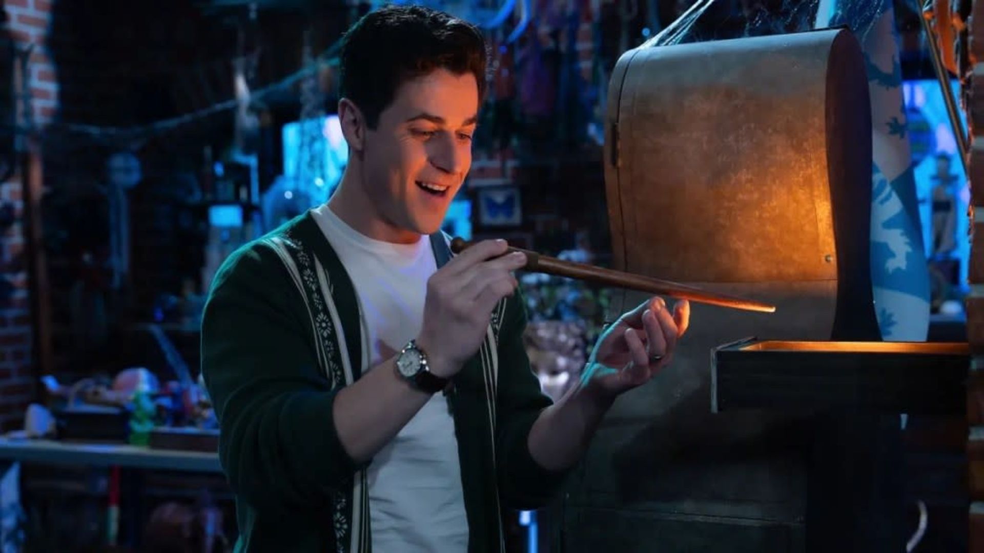 How the Wizards of Waverly Place Reboot Connects to the Original