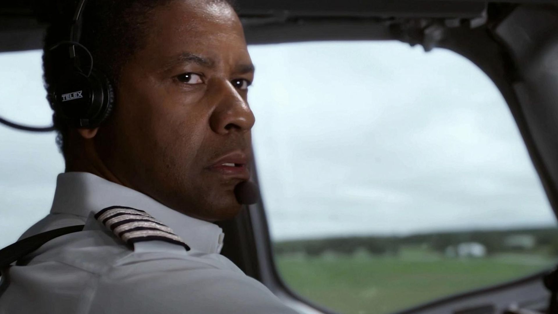 The Denzel Washington Action-Thriller Flight Is Now Streaming on Paramount+