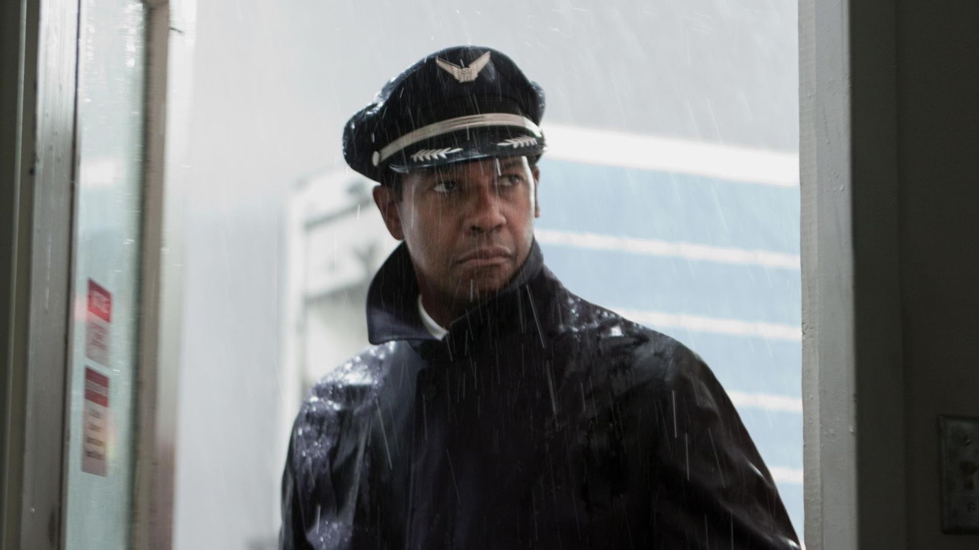 The Denzel Washington Action-Thriller Flight Is Now Streaming on Paramount+