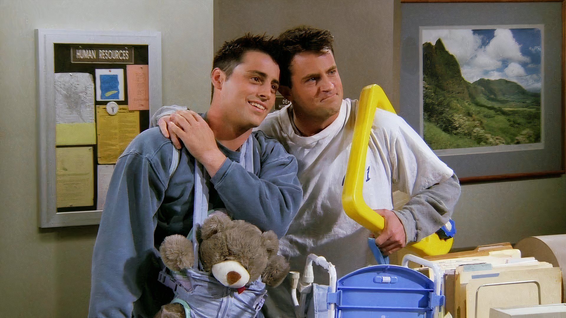 Joey and Chandler - Friends 