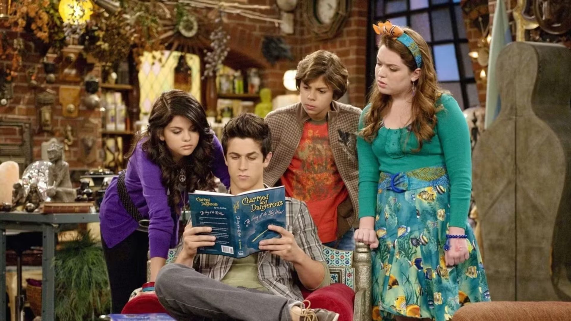 How the Wizards of Waverly Place Reboot Connects to the Original