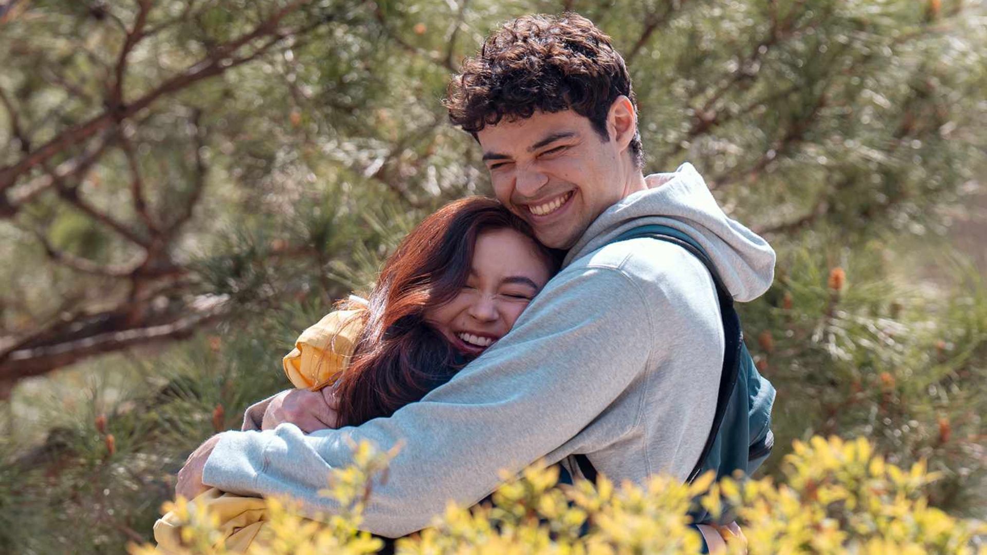 Noah Centineo and Anna Cathcart as Peter and Kitty in XO, Kitty