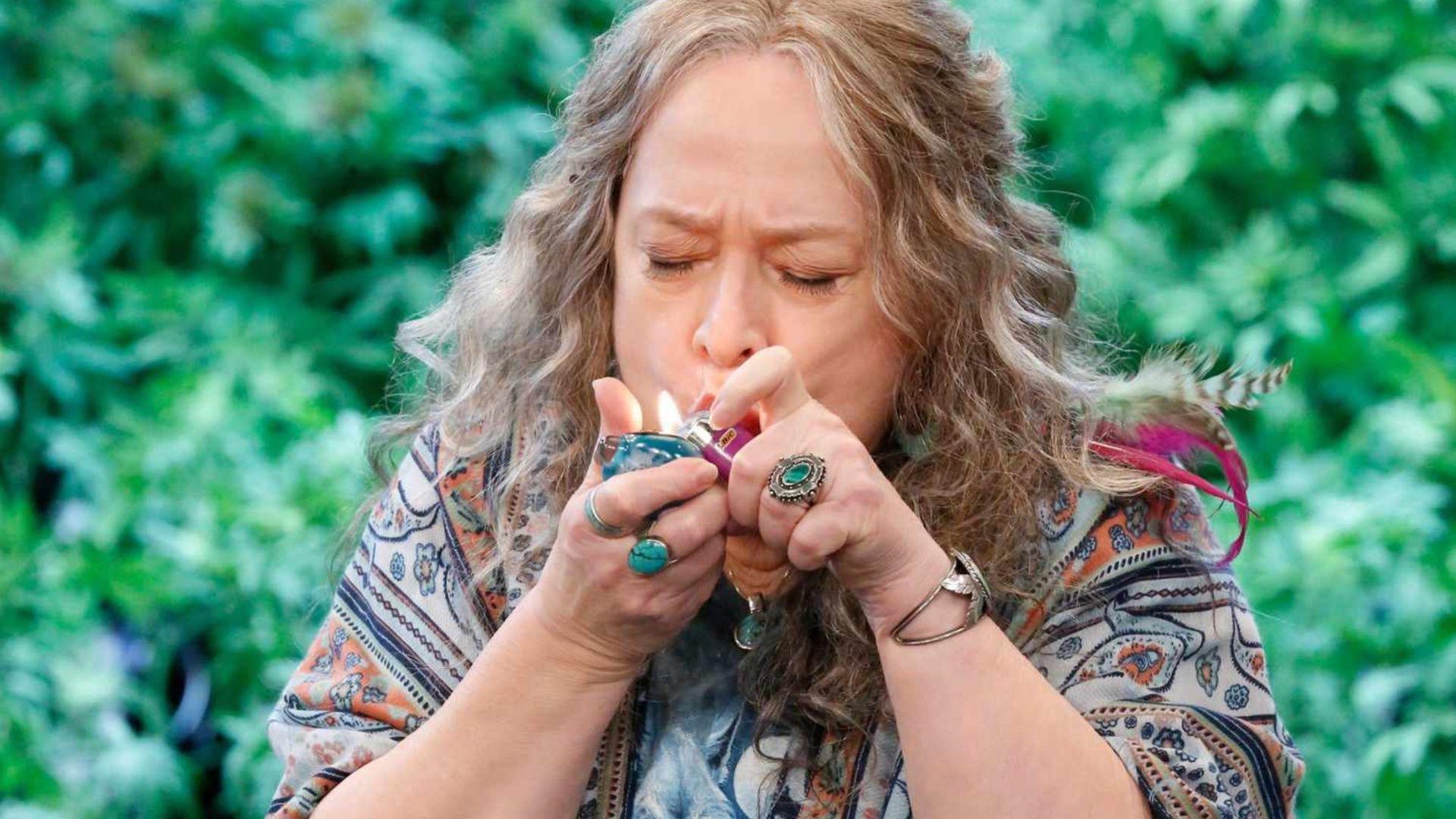 Kathy Bates in Disjointed