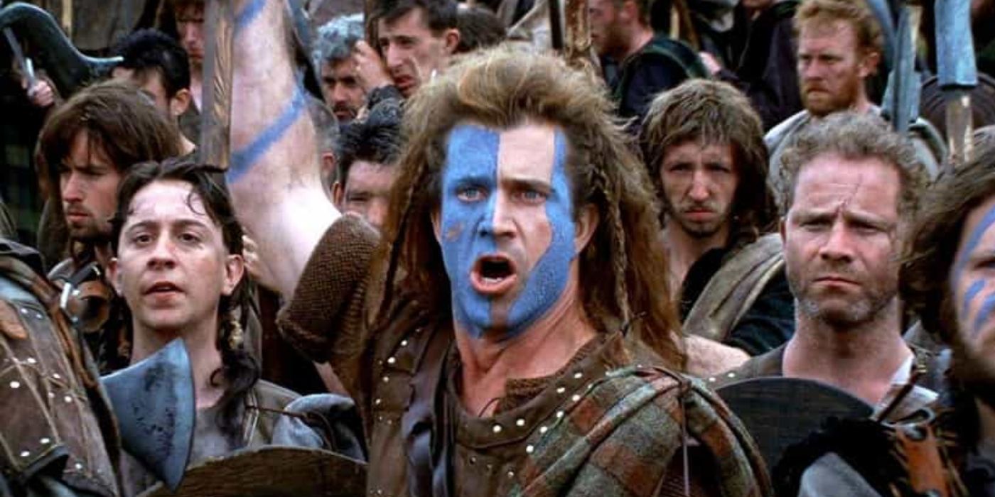 Mel Gibson as William Wallace leading an army in the movie Braveheart