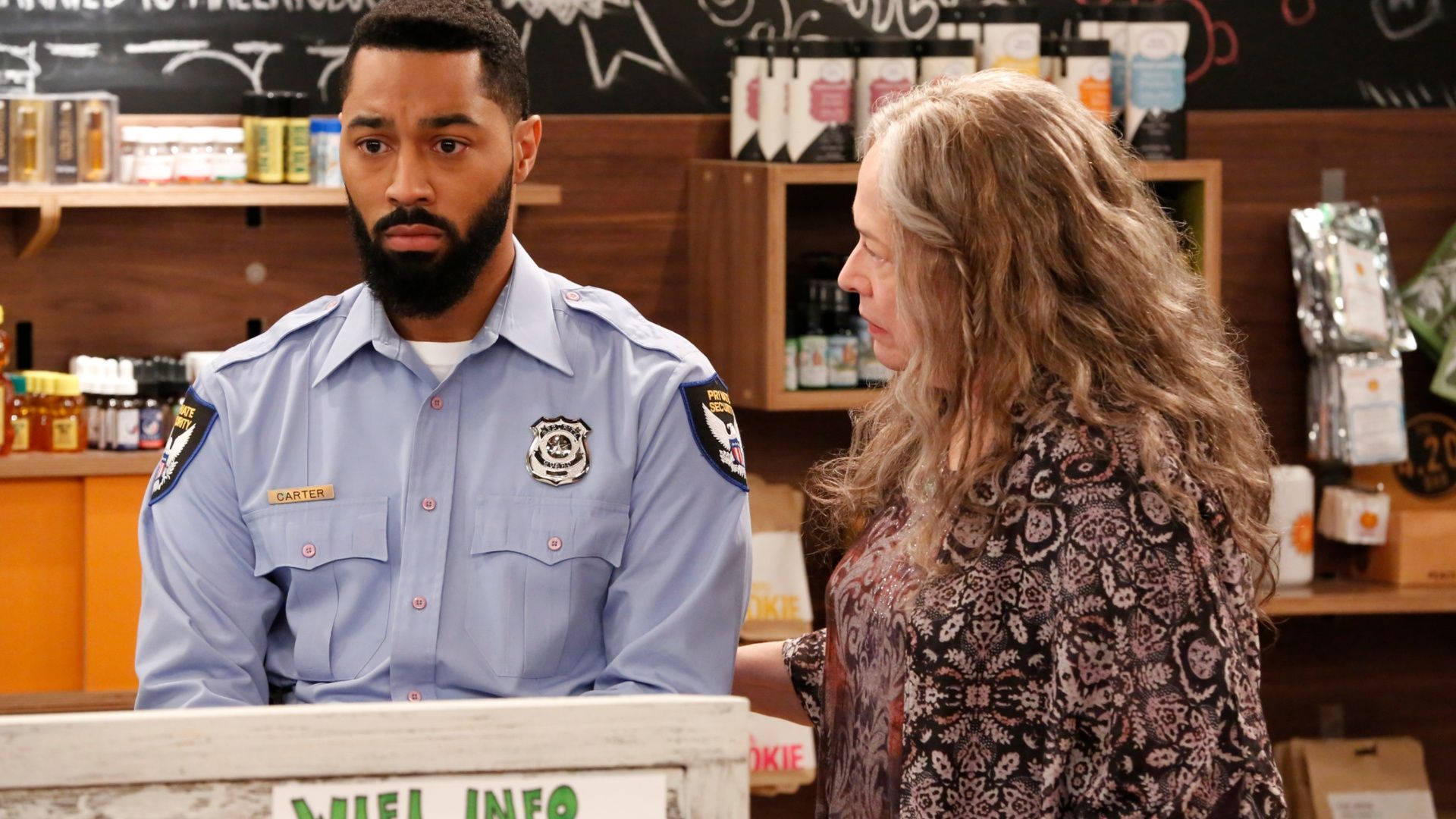 Tone Bell and Kathy Bates in Disjointed