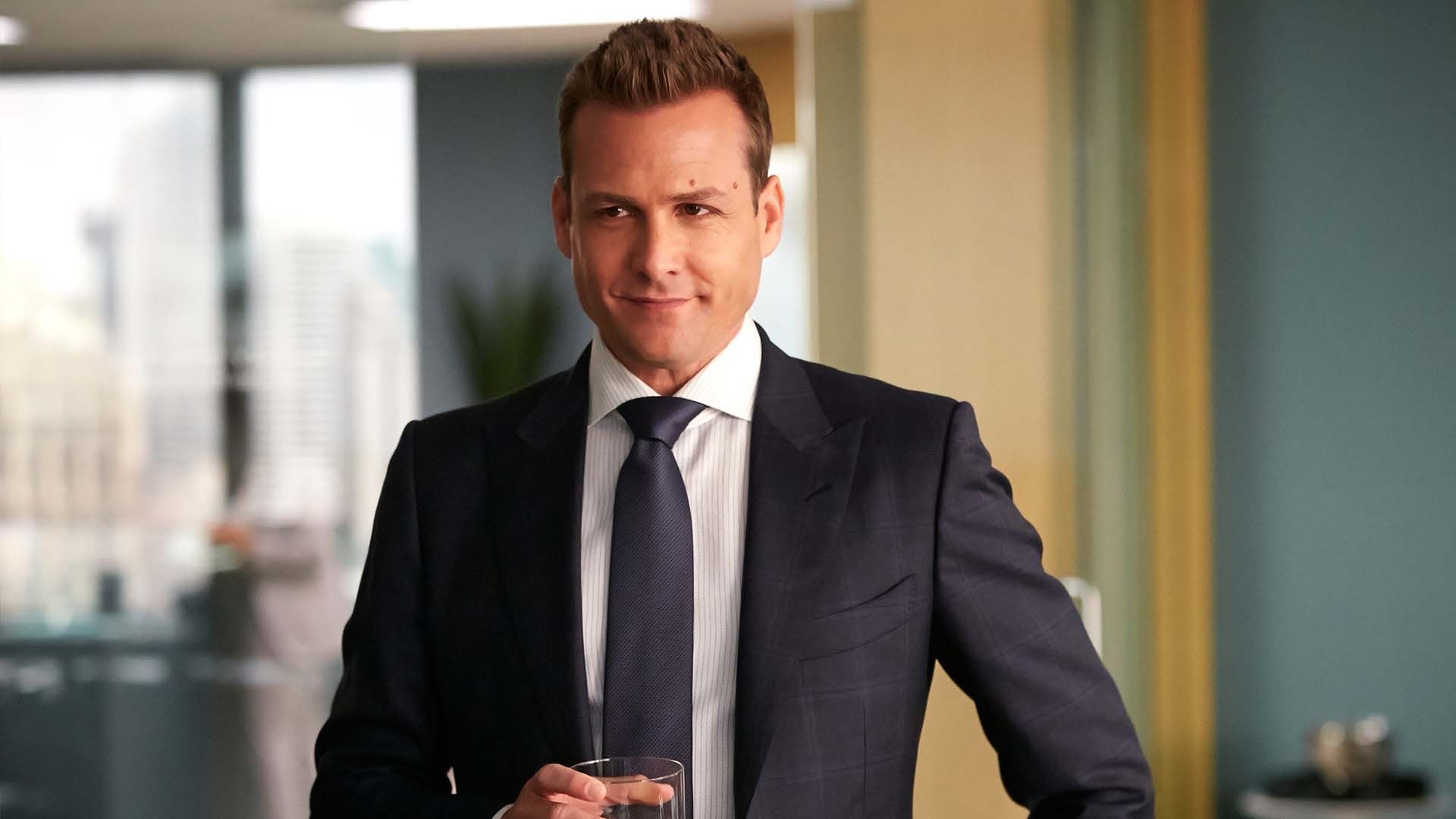 A still of Macht as Harvey Specter in Suits