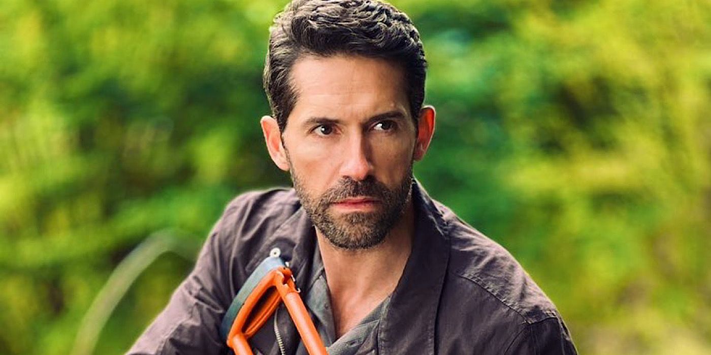 Scott Adkins With a Gun in Take Cover