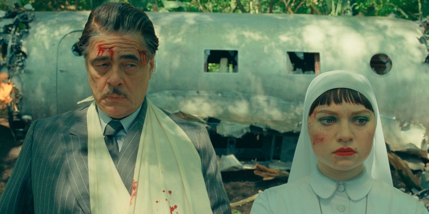 Benicio Del Toro Mia Threapleton The Phoenician Scheme