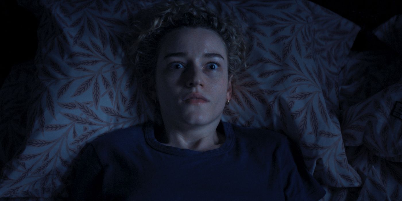 Julia Garner Weapons
