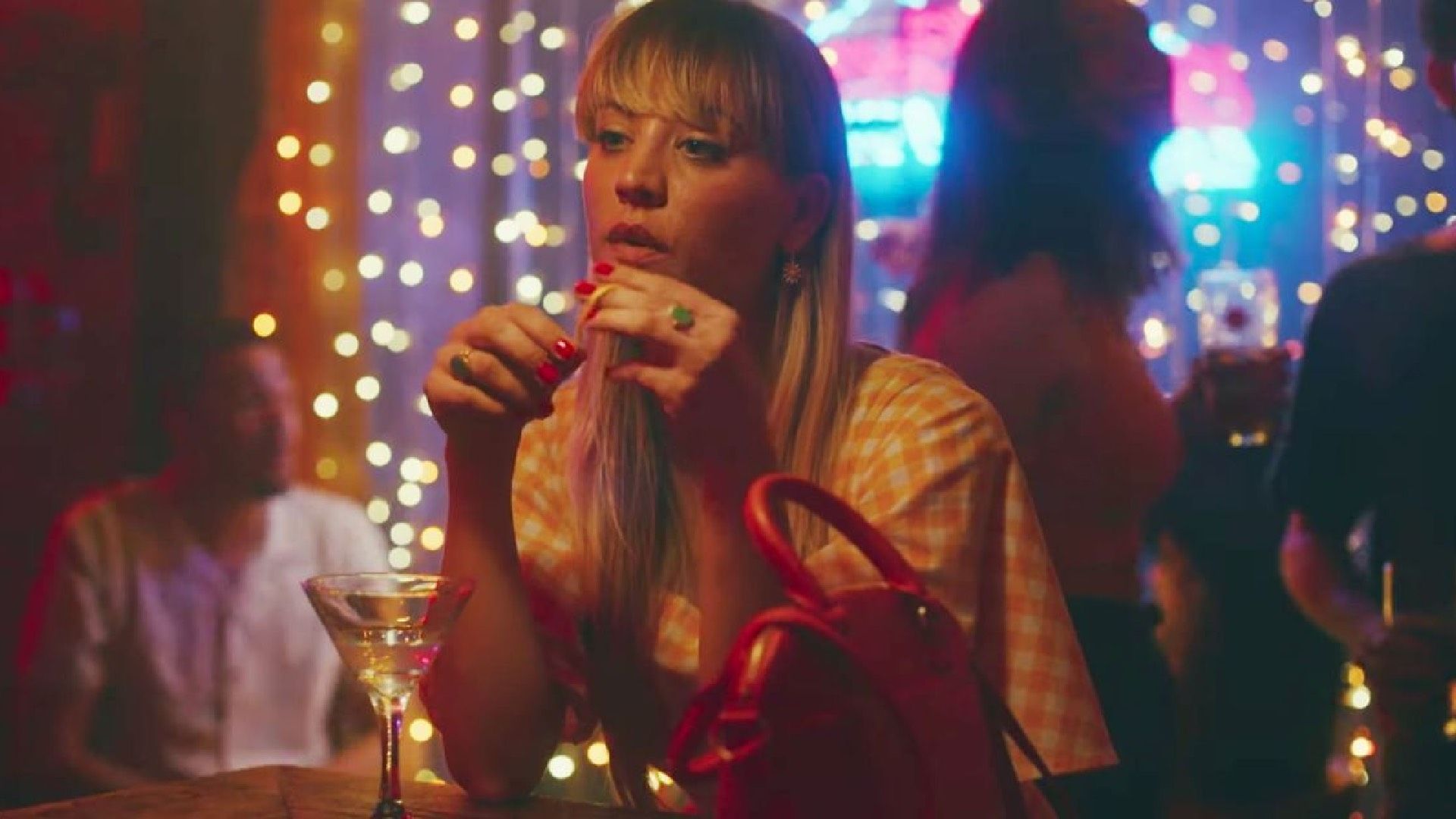 Kaley Cuoco in Meet Cute