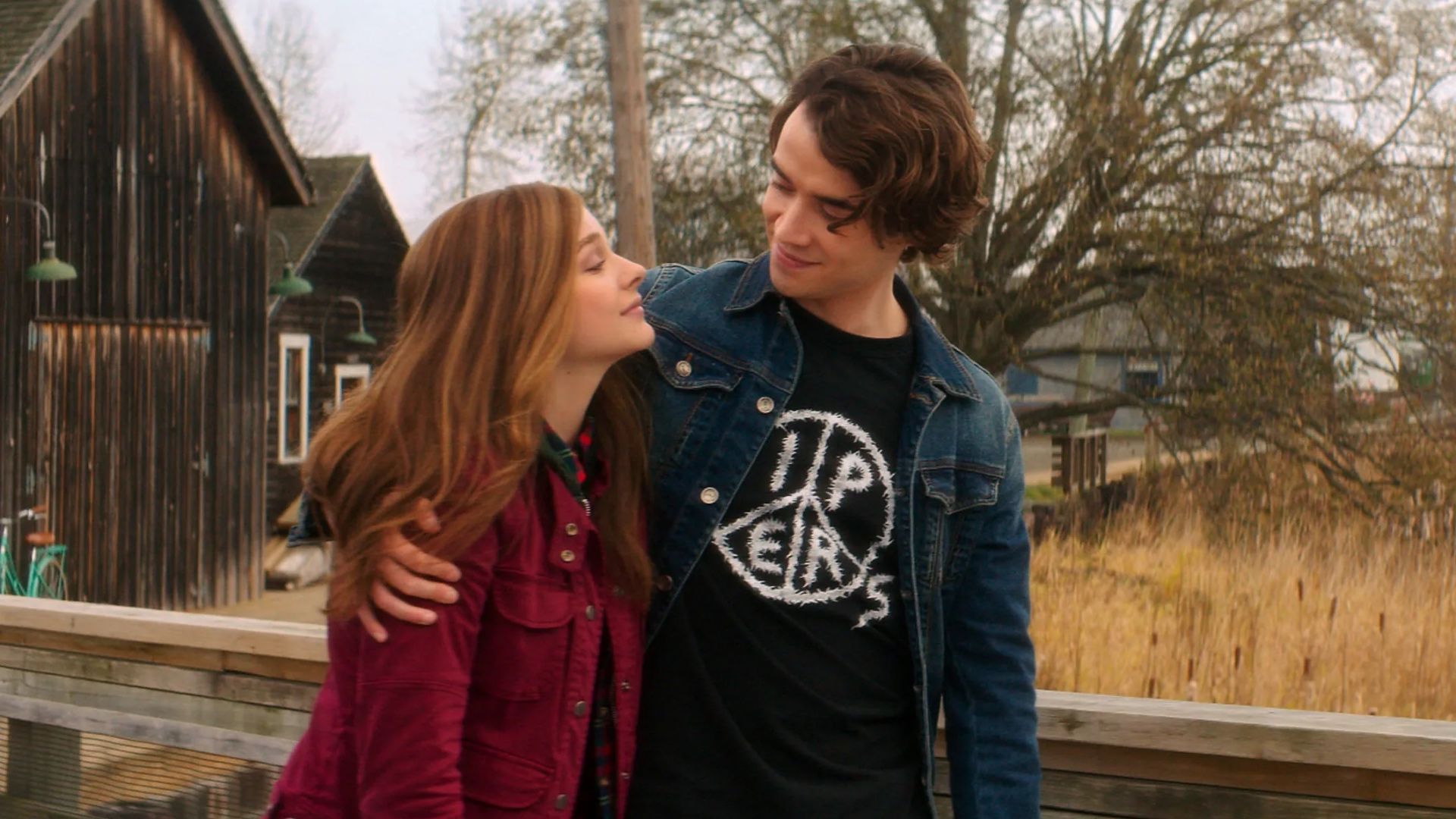 Chloë Grace Moretz and Jamie Blackley as Mia and Adam in If I Stay
