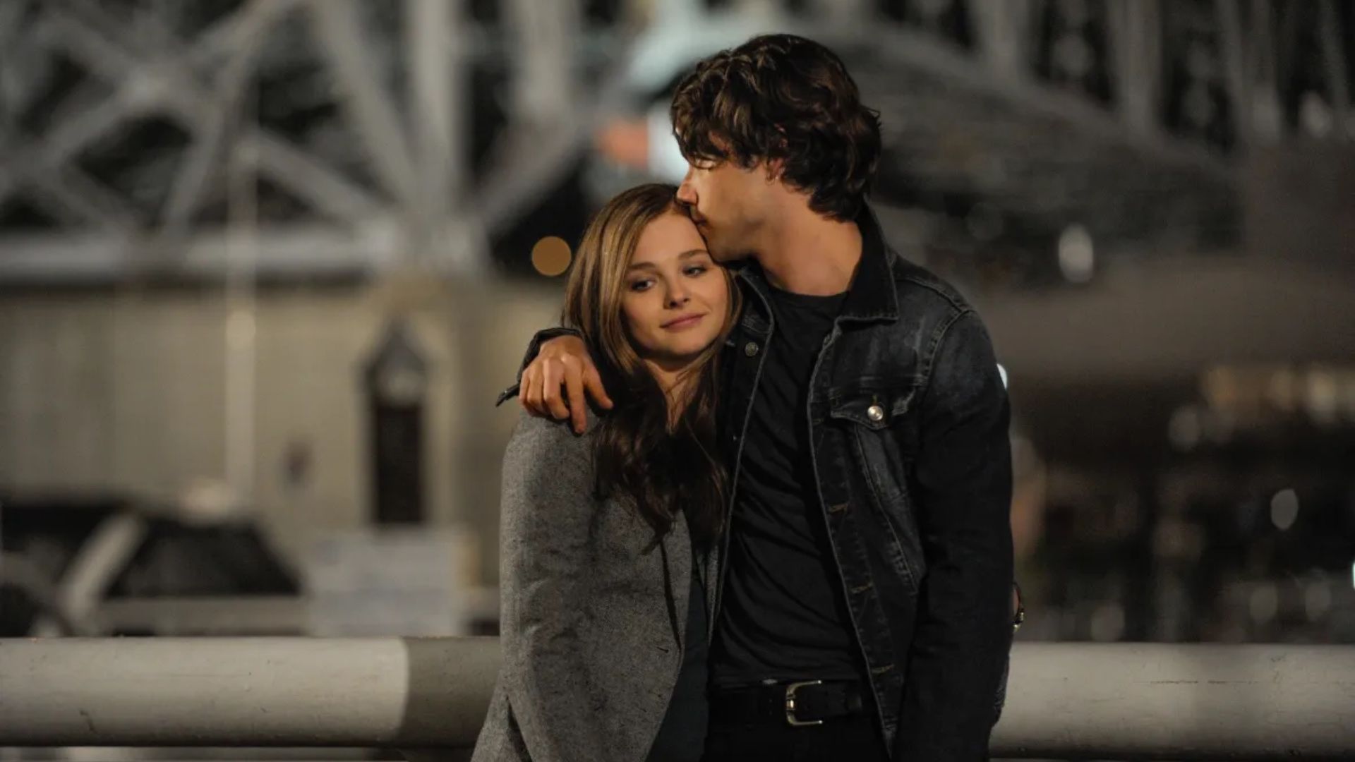 Chloë Grace Moretz and Jamie Blackley as Mia and Adam in If I Stay