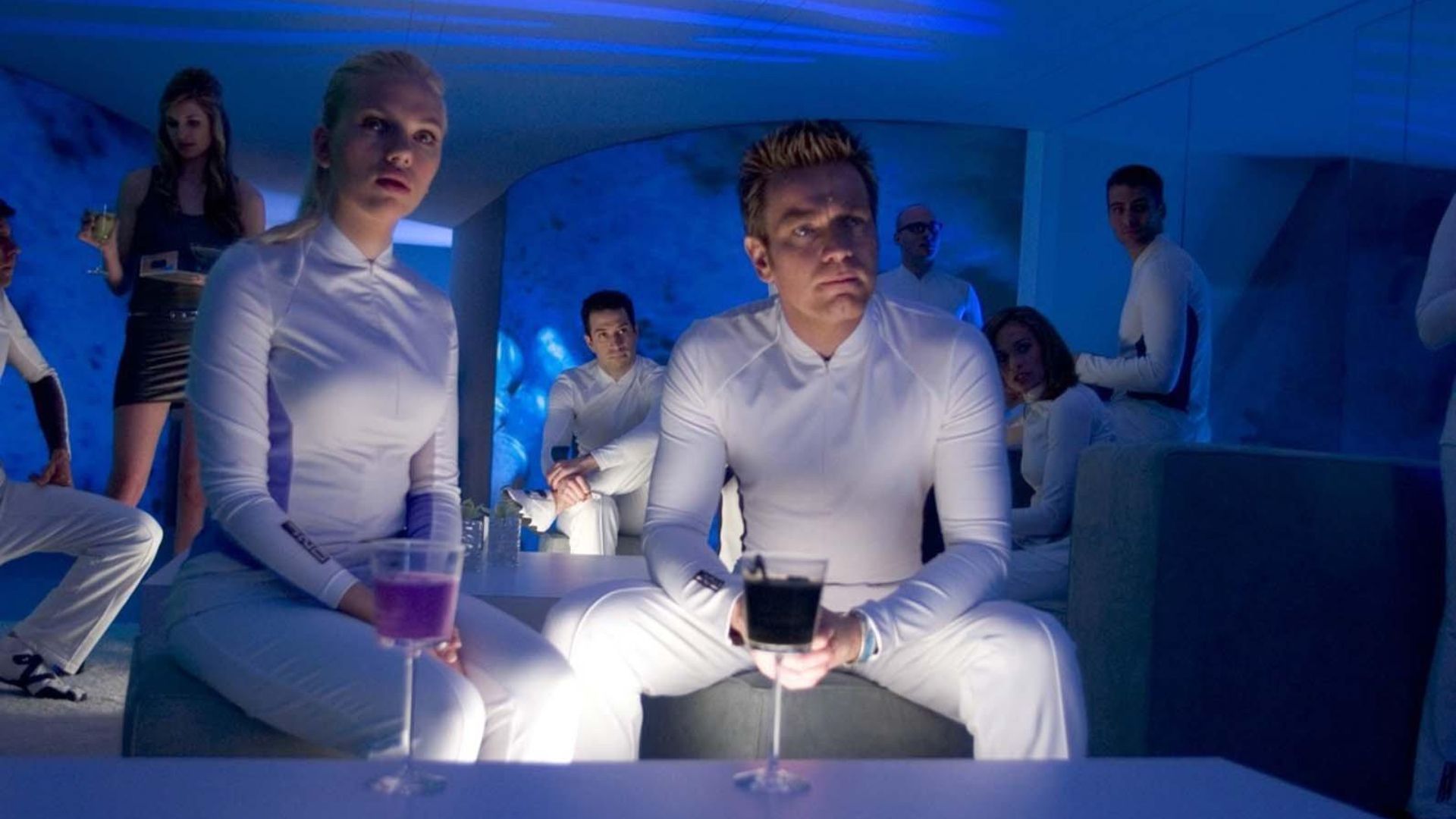 Scarlett Johansson and Ewan McGregor in a bar in The Island