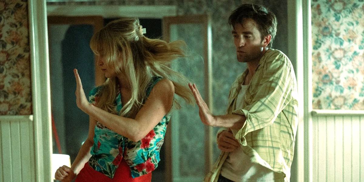 Die, My Love' Director Says Critics Have Gotten the Robert Pattinson & Jennifer Lawrence Movie All Wrong