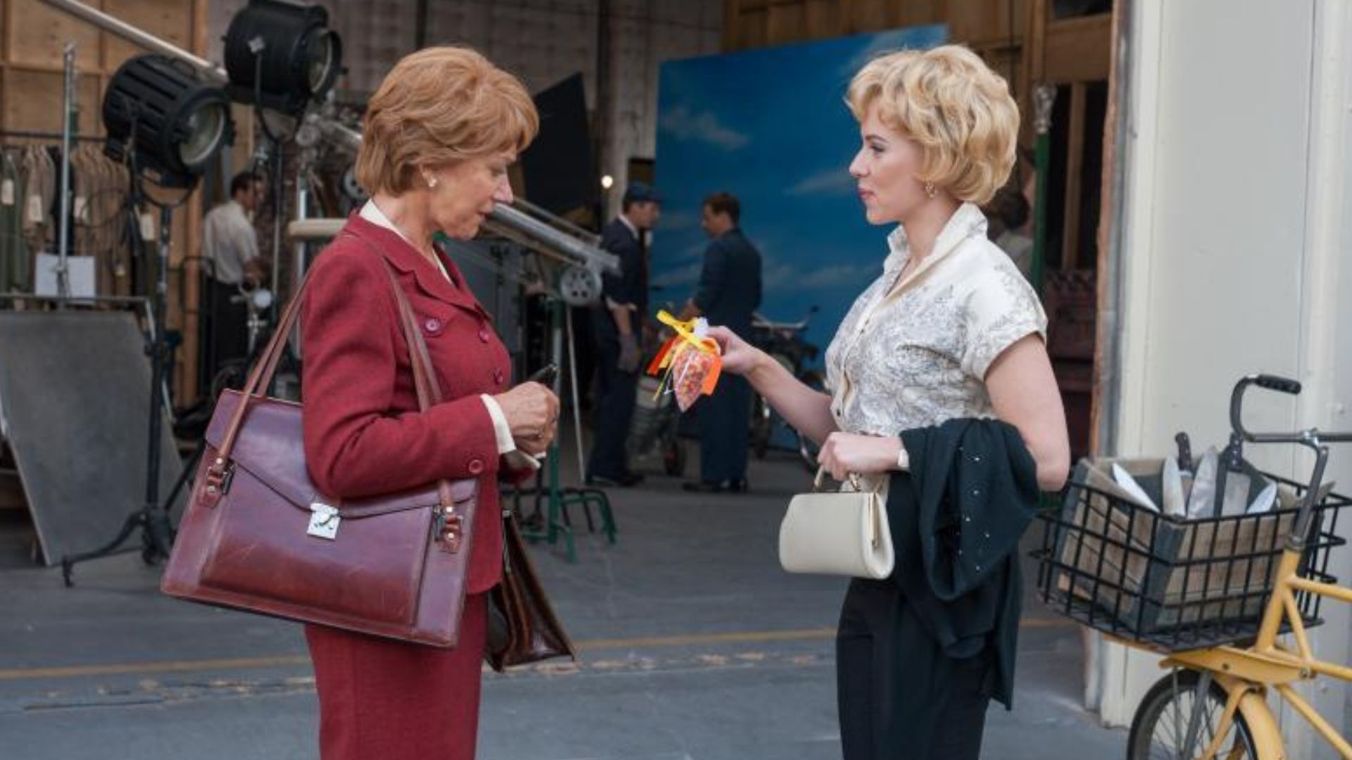 Helen Mirren and Scarlett Johansson in Hitchcock