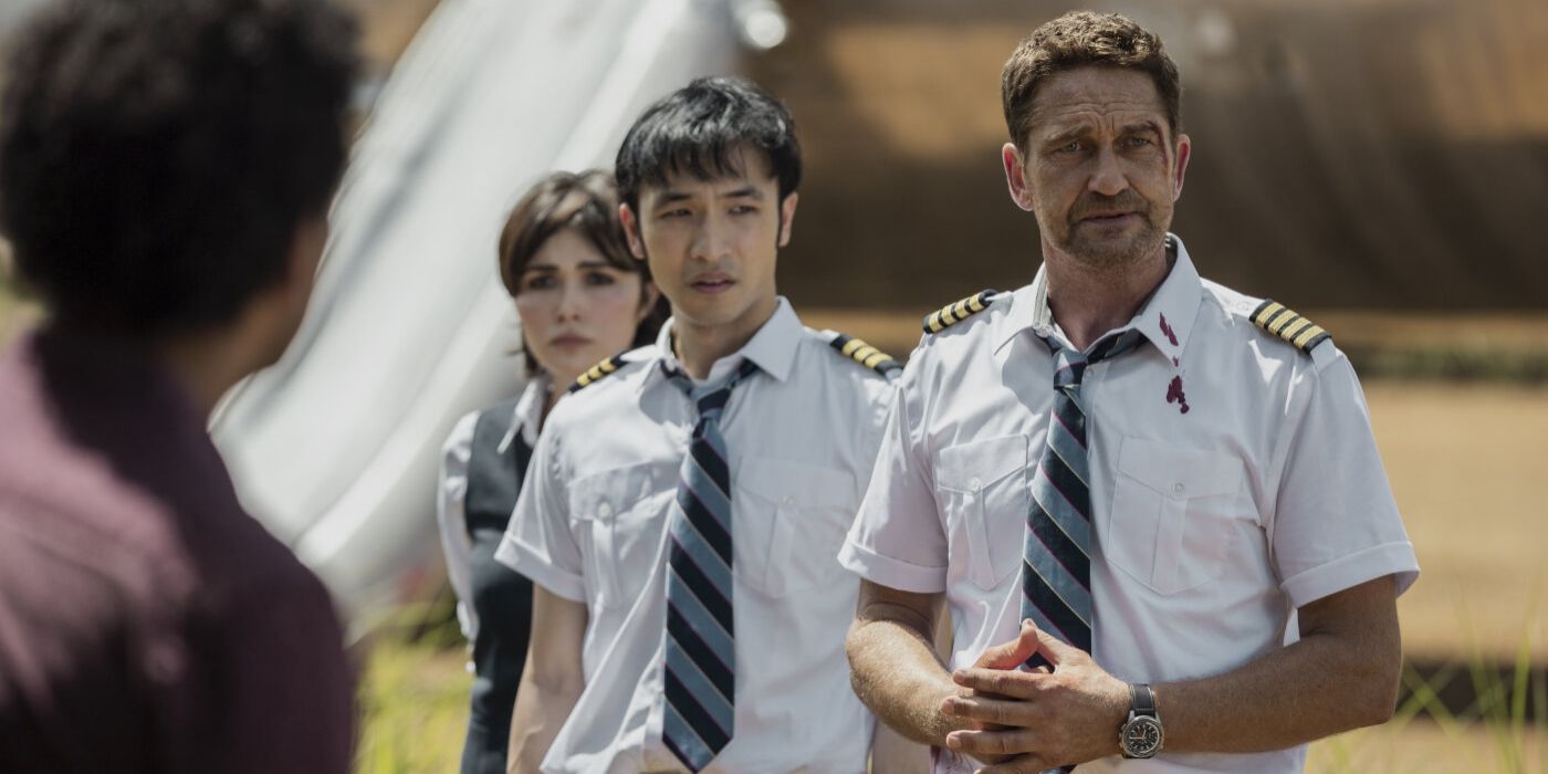 Gerard Butler as a pilot in Plane