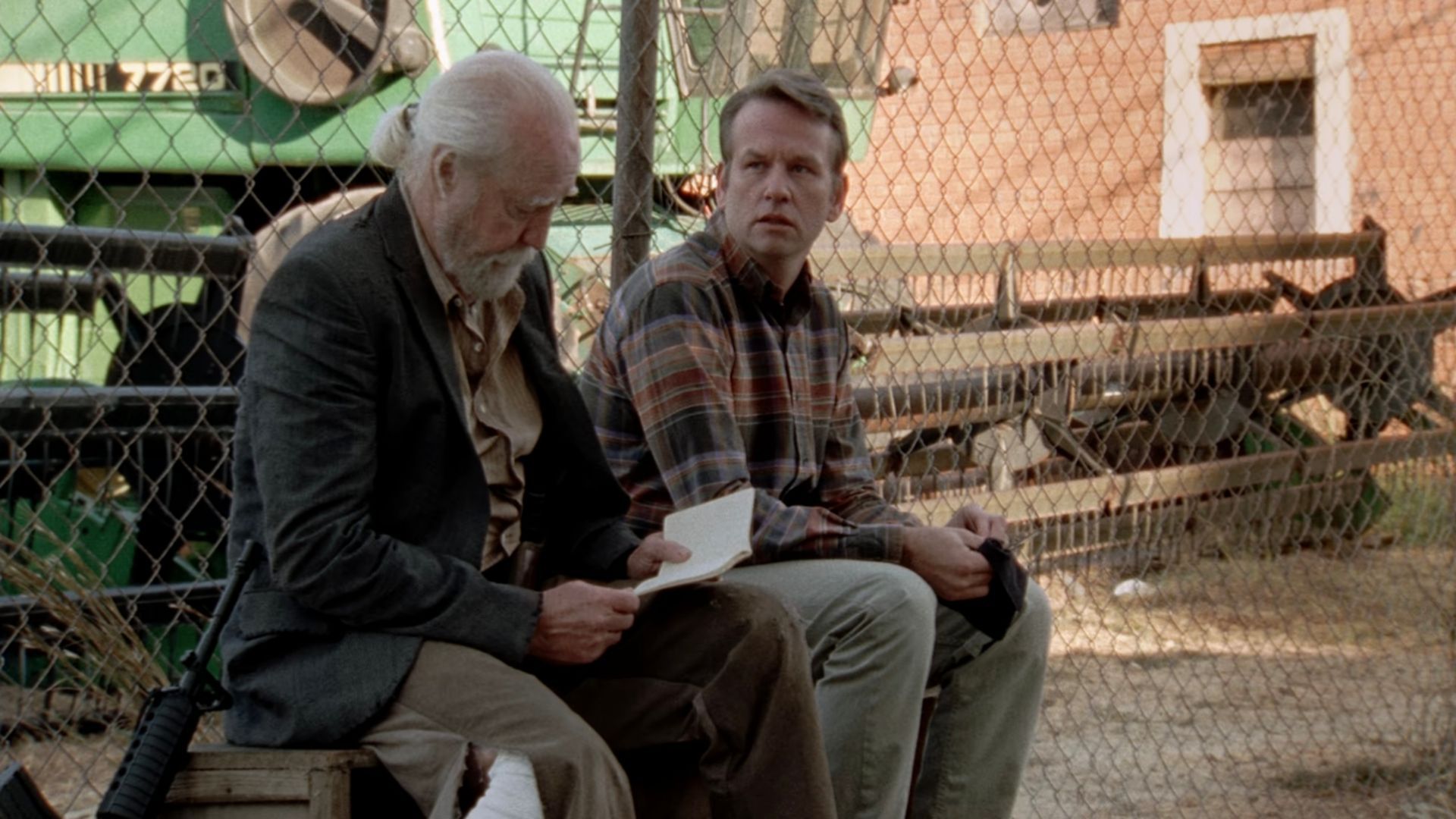 Hershel and Milton in the episode Arrow on the Doorpost from The Walking Dead.