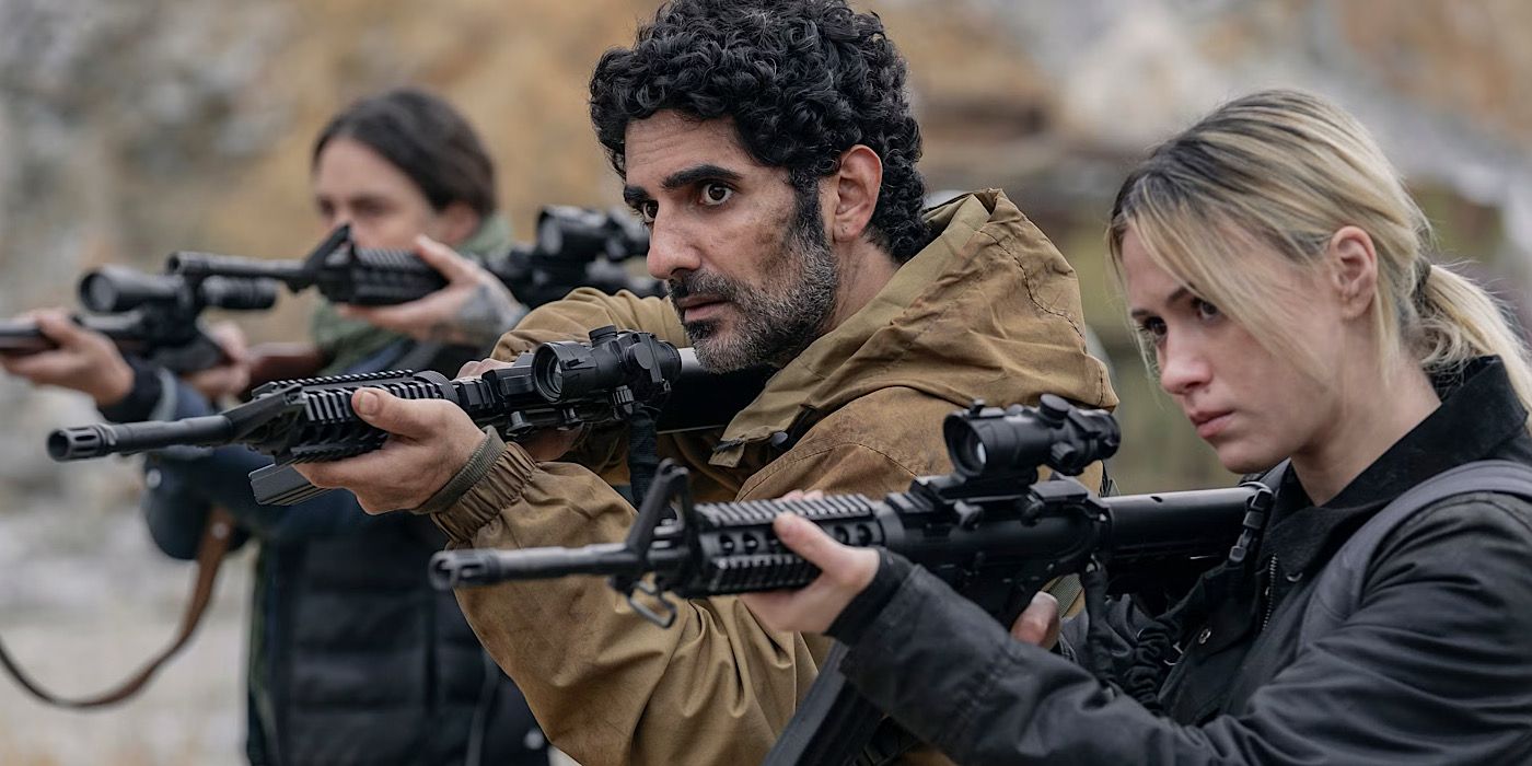 Characters with Guns in Dirty Angels