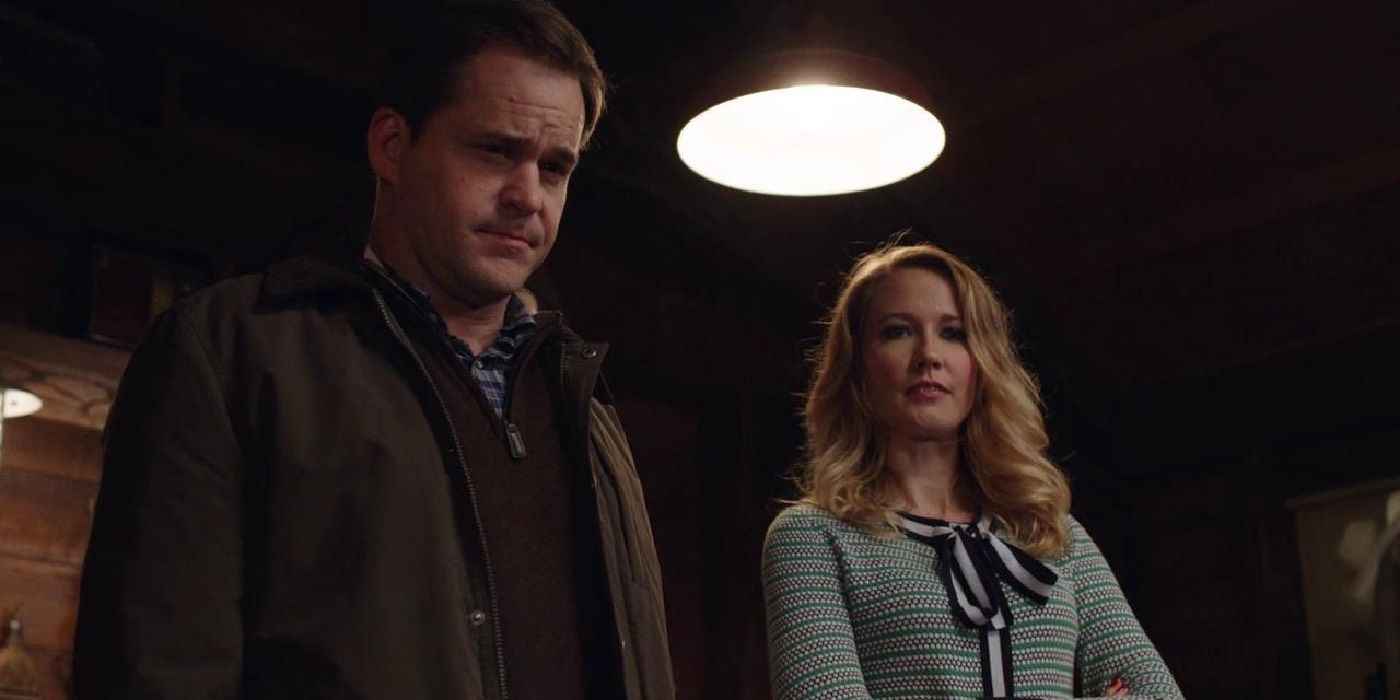 Kyle Bornheimer and Anna Camp in The Lovebirds