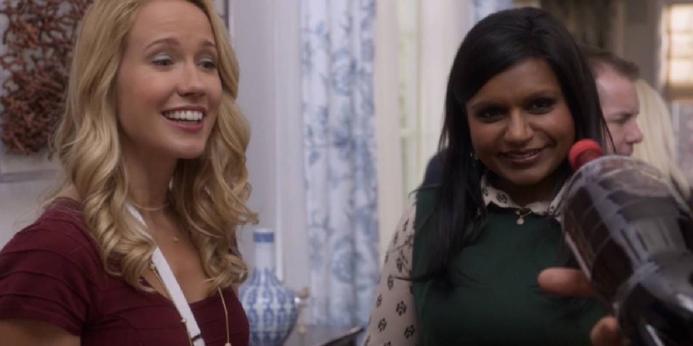 Anna Camp and Mindy Kaling in The Mindy Project